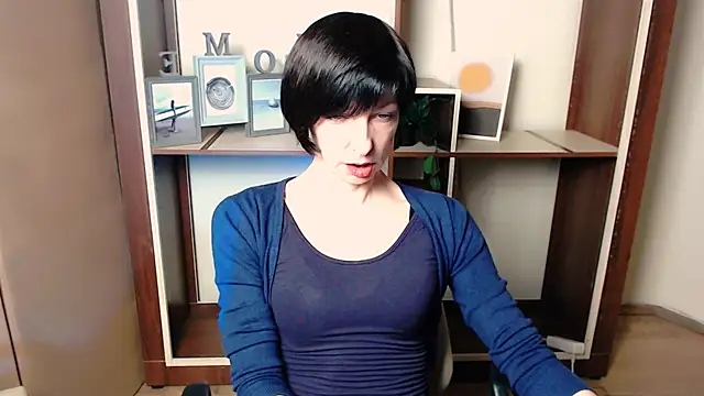  AngeliaFlow  online show from 12.16.25