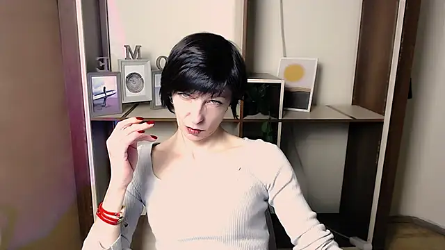  AngeliaFlow  online show from 12.17.25