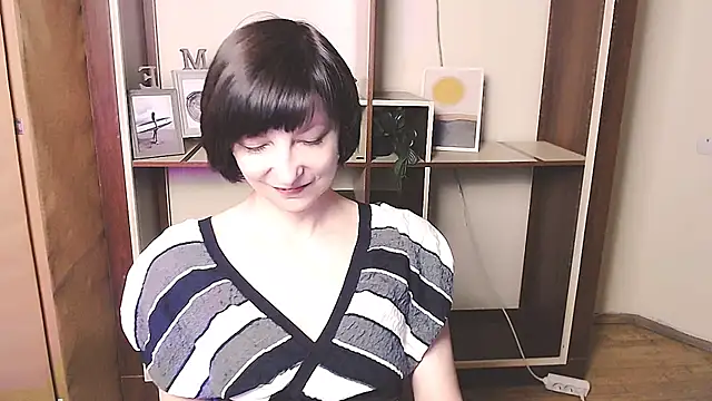  AngeliaFlow  online show from 04.22.26