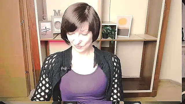 Snapshot of _AngeliaFlow_ chatting on 05.13.26 AngeliaFlow online show from 05.13.26