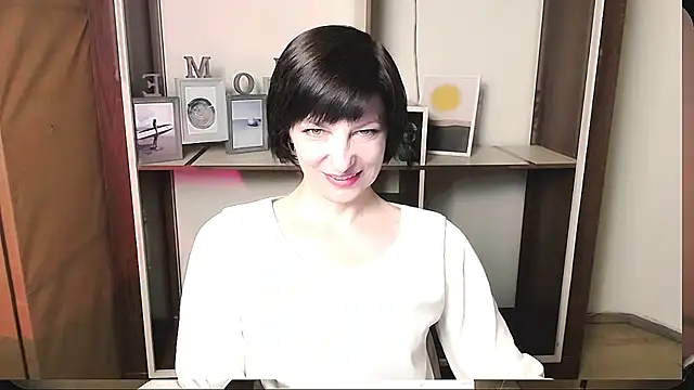 Snapshot of _AngeliaFlow_ chatting on 06.06.26 AngeliaFlow online show from 06.06.26
