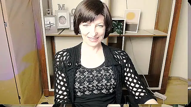 Snapshot of _AngeliaFlow_ chatting on 06.08.26 AngeliaFlow online show from 06.08.26