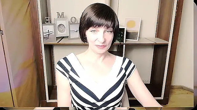 Snapshot of _AngeliaFlow_ chatting on 06.11.26 AngeliaFlow online show from 06.11.26