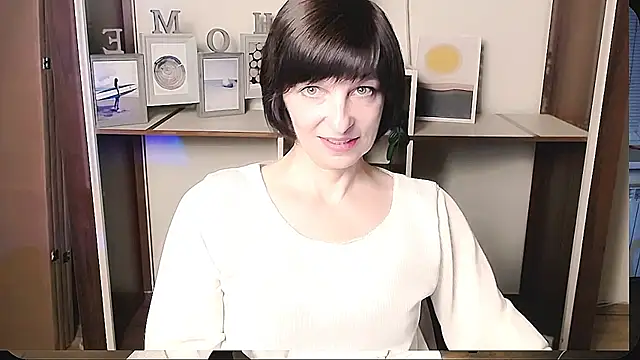 Snapshot of _AngeliaFlow_ chatting on 06.22.26 AngeliaFlow online show from 06.22.26