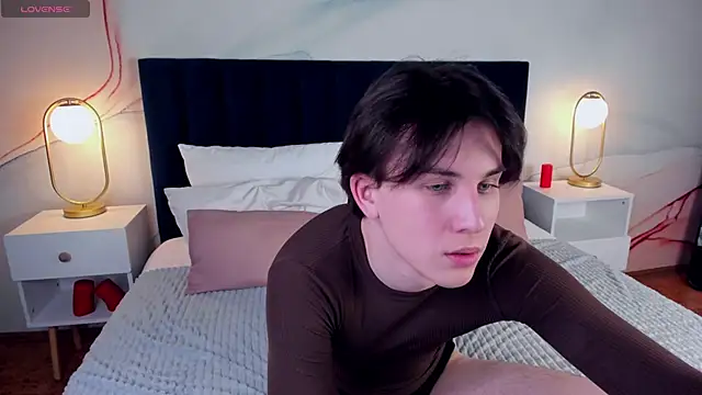 AdrianoAubert online show from 03.08.25