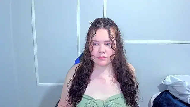 Snapshot of _leana_ chatting on 06.26.26 leana online show from 06.26.26