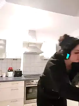 Gamergirl-Linela online show from 02.05.25