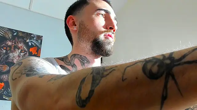 Luke davis01 online show from 03.01.25