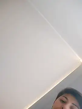 Snapshot of MaiPandora chatting on 11.26.25 MaiPandora online show from 11.26.25