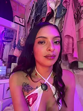 Skye Moore online show from 05.06.26