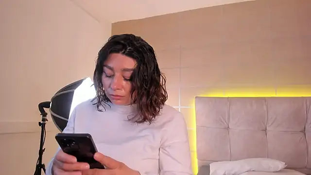 Snapshot of _michonne_ chatting on 05.15.26 michonne online show from 05.15.26
