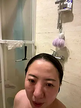 Snapshot of Hannababy_ chatting on 11.06.25 Hannababy online show from 11.06.25