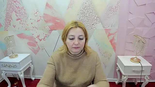 Snapshot of Luna_Shard chatting on 02.06.25 Luna Shard online show from 02.06.25