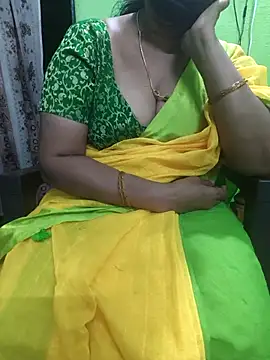 Snapshot of niiveditha chatting on 12.04.25 niiveditha online show from 12.04.25