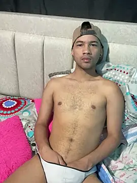 Snapshot of Twink_X chatting on 02.16.25 Twink X online show from 02.16.25