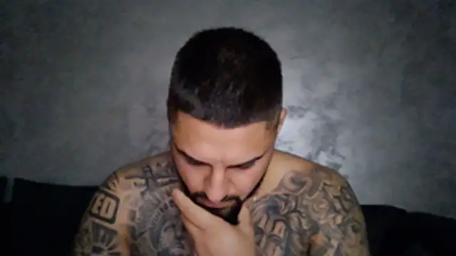 Snapshot of Bakws chatting on 10.29.25 Bakws online show from 10.29.25