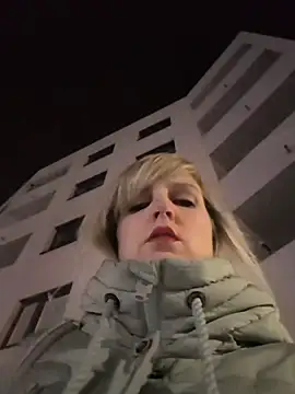 Sexybiene969 online show from 12.17.25