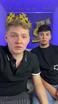 Snapshot of Angel_Montiell chatting on 10.11.25 Angel Montiell online show from 10.11.25