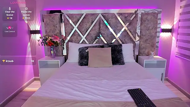 ValerieHyde online show from 03.15.25