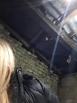 hotamanda01 online show from 11.12.25