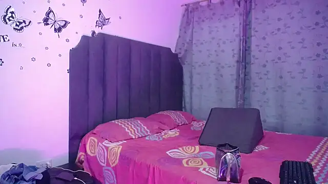 moree Queen online show from 03.14.25