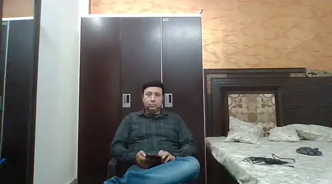 innocentboy1987 online show from 03.15.25