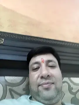 innocentboy1987 online show from 09.30.25