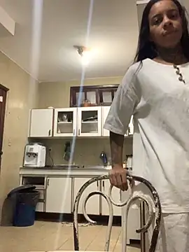 Snapshot of casalshowtime2 chatting on 10.22.25 casalshowtime2 online show from 10.22.25