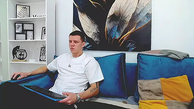 Ryker Seen online show from 03.22.25