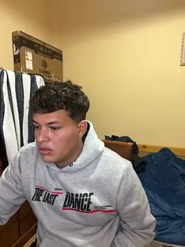 Snapshot of kjccuboy2000 chatting on 02.06.25 kjccuboy2000 online show from 02.06.25