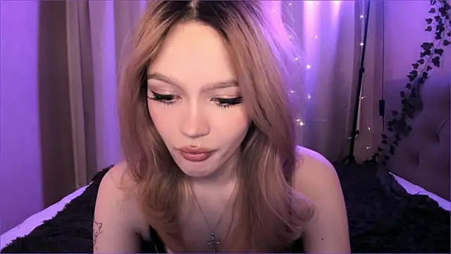 Snapshot of MiaRanki chatting on 03.22.26 MiaRanki online show from 03.22.26