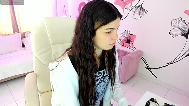 Snapshot of Isabela_Fiorelli chatting on 06.13.26 Isabela Fiorelli online show from 06.13.26