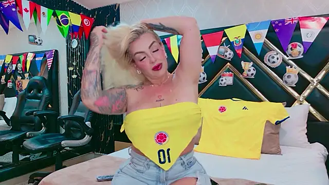 SophieWinsloow online show from 07.07.26