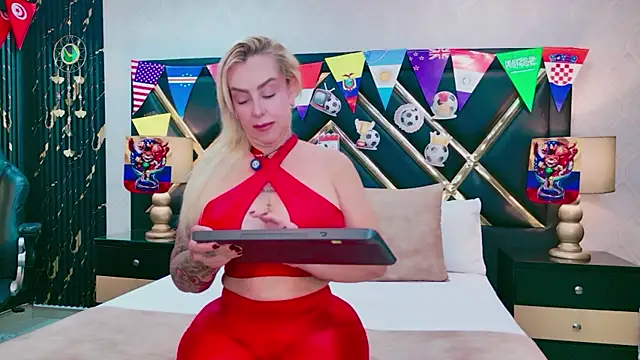 SophieWinsloow online show from 07.17.26