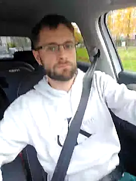 Snapshot of ademandjulia chatting on 10.28.25 ademandjulia online show from 10.28.25