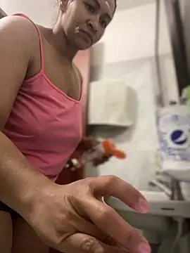 Carola-Ross online show from 12.17.25