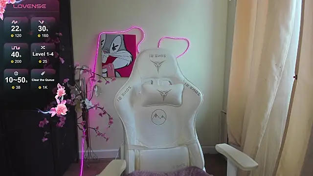 Snapshot of EvelinaLuu chatting on 03.08.26 EvelinaLuu online show from 03.08.26