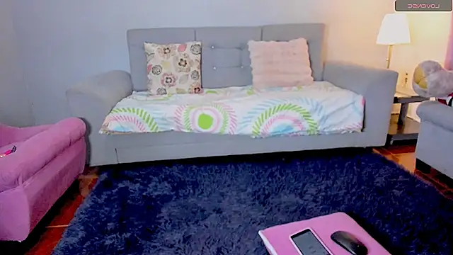 Snapshot of anahi_evans19 chatting on 02.09.26 anahi evans19 online show from 02.09.26