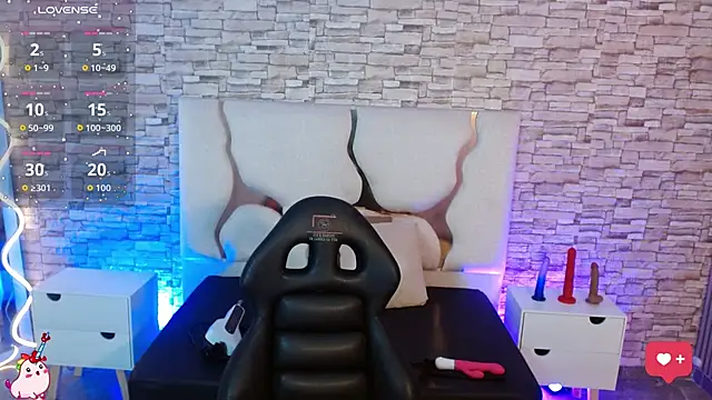 Snapshot of Issa_tay1 chatting on 10.17.25 Issa tay1 online show from 10.17.25