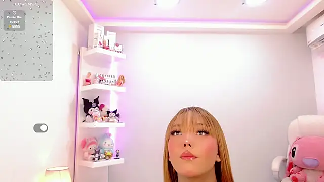 LisaHadidd online show from 02.14.25