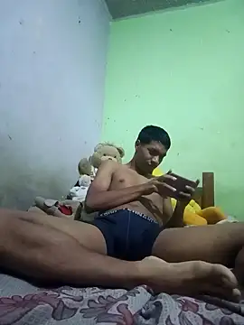 Snapshot of jr121221 chatting on 02.10.25 jr121221 online show from 02.10.25