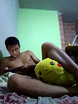 Snapshot of jr121221 chatting on 02.11.25 jr121221 online show from 02.11.25