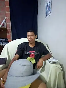 Snapshot of jr121221 chatting on 02.13.25 jr121221 online show from 02.13.25