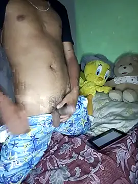 Snapshot of jr121221 chatting on 02.14.25 jr121221 online show from 02.14.25