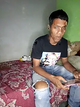 Snapshot of jr121221 chatting on 02.20.25 jr121221 online show from 02.20.25