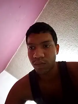 Snapshot of jr121221 chatting on 10.13.25 jr121221 online show from 10.13.25