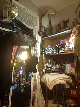 ShysluutGia online show from 12.13.25