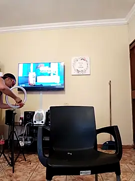 Snapshot of prettiechanti chatting on 02.12.26 prettiechanti online show from 02.12.26