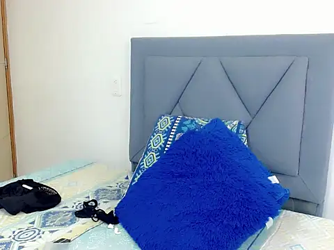 dominic 00 online show from 11.08.25