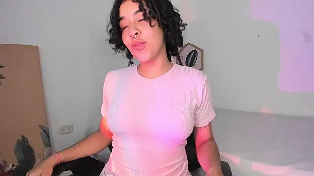 Dhalila  online show from 10.19.25